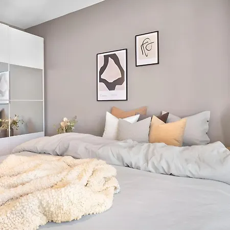 Roomsly - Great View & Private Terrace Apartment *