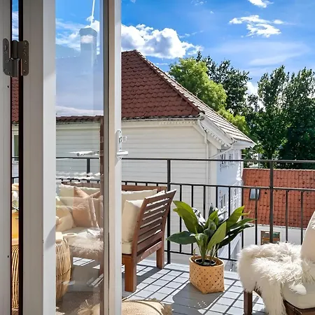 Roomsly - Great View & Private Terrace Lägenhet *